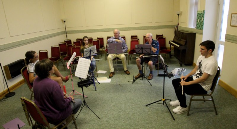 The Flutes listening to Alastair