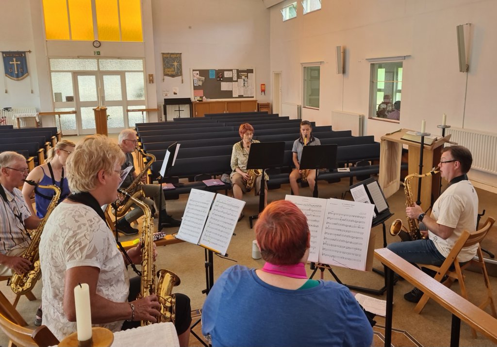 Saxaphone section practicing